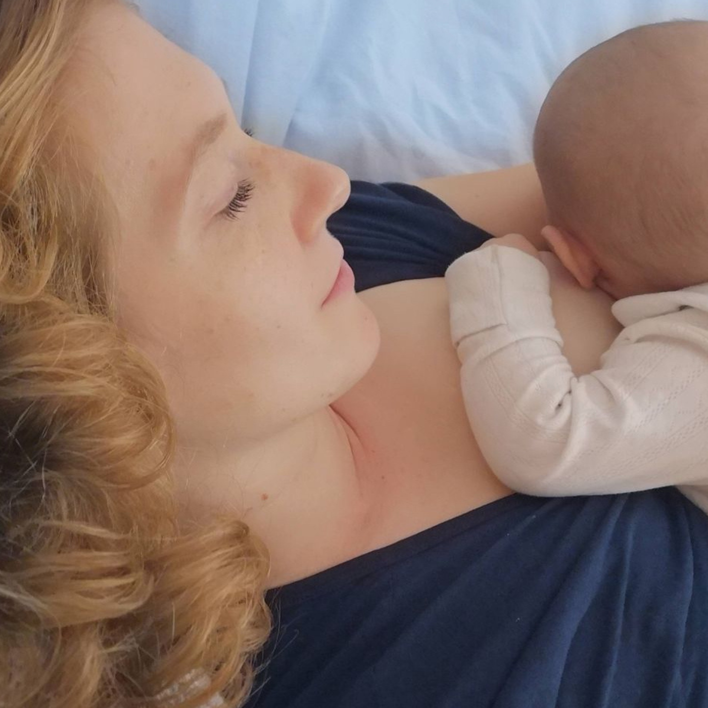 159 | Lisa Rombach - Krankenhausgeburt mit Wahlhebamme, Dammschnitt, Kristellerhandgriff, Extrauterine Schwangerschaft am Uterushorn, Notfallkaiserschnitt in der 28. SSW, Neonatologie episode artwork