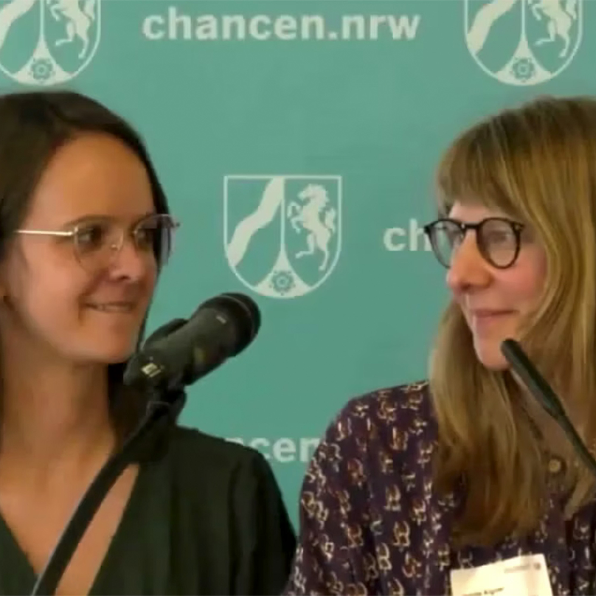 Katharina Wrobel und Isolde Aigner: Gemeinsam mit Kindern - Für ein gelingendes Aufwachsen in Solingen! episode artwork