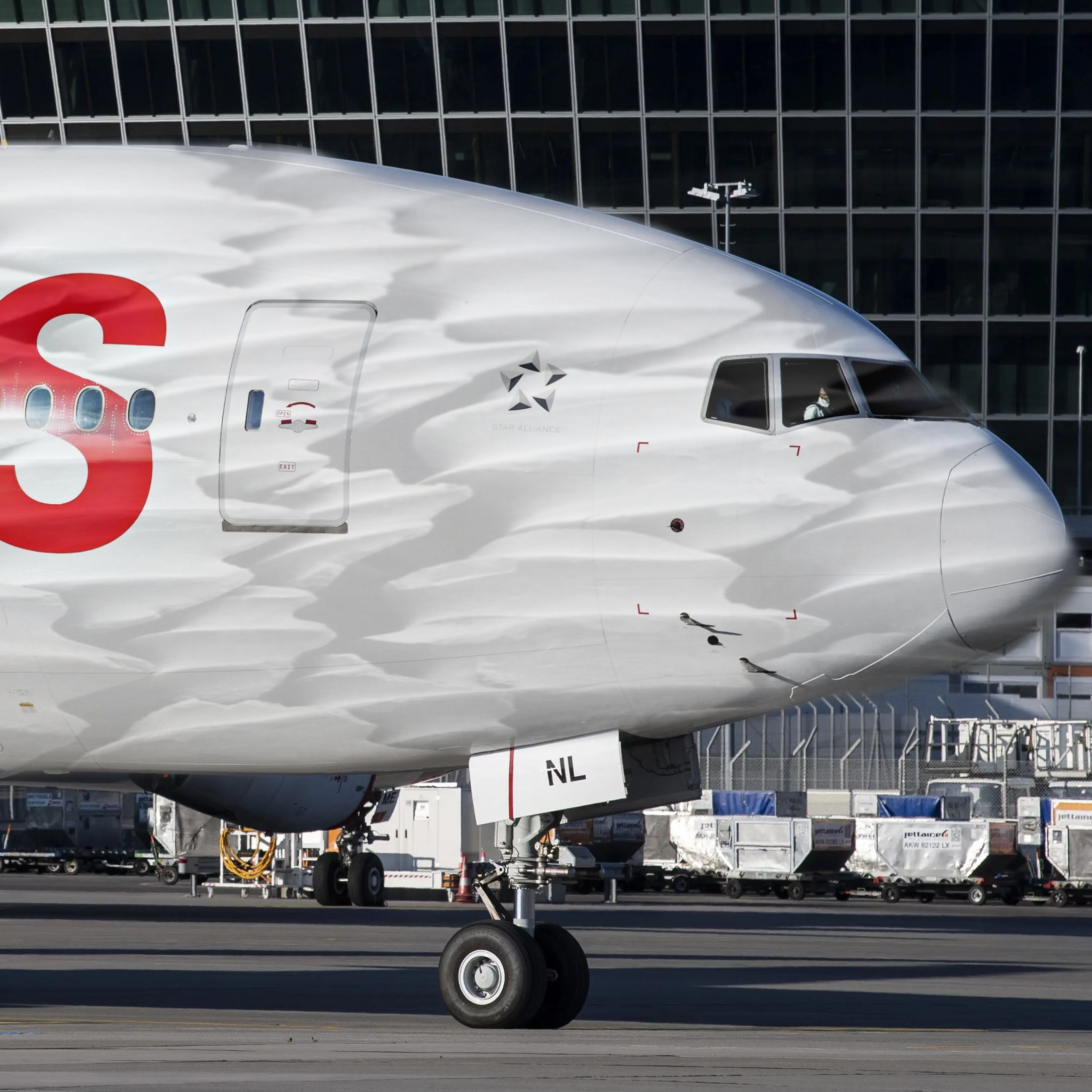 Haifischhaut für Flugzeuge! AeroNews episode artwork