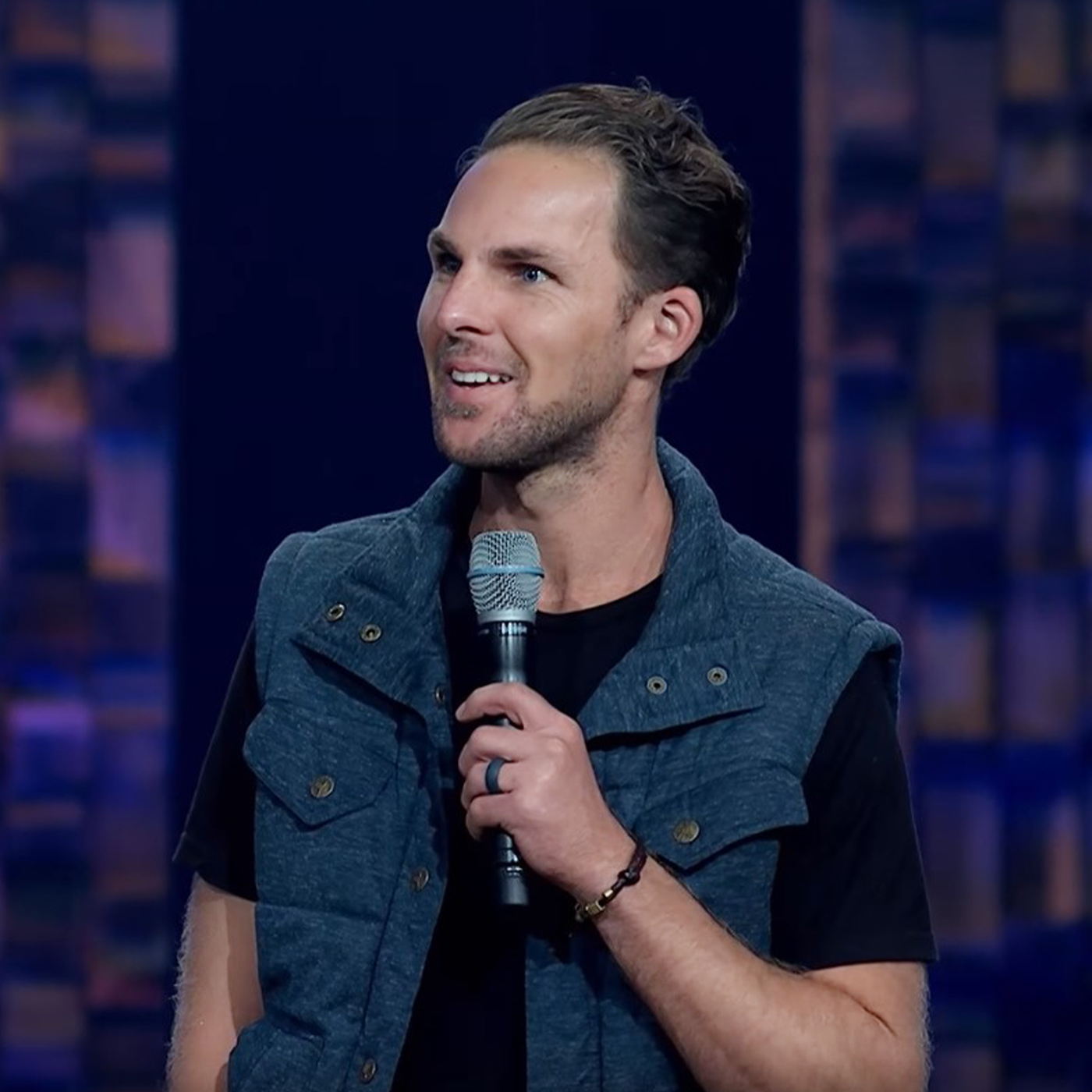 Antworten mit Bayless Conley